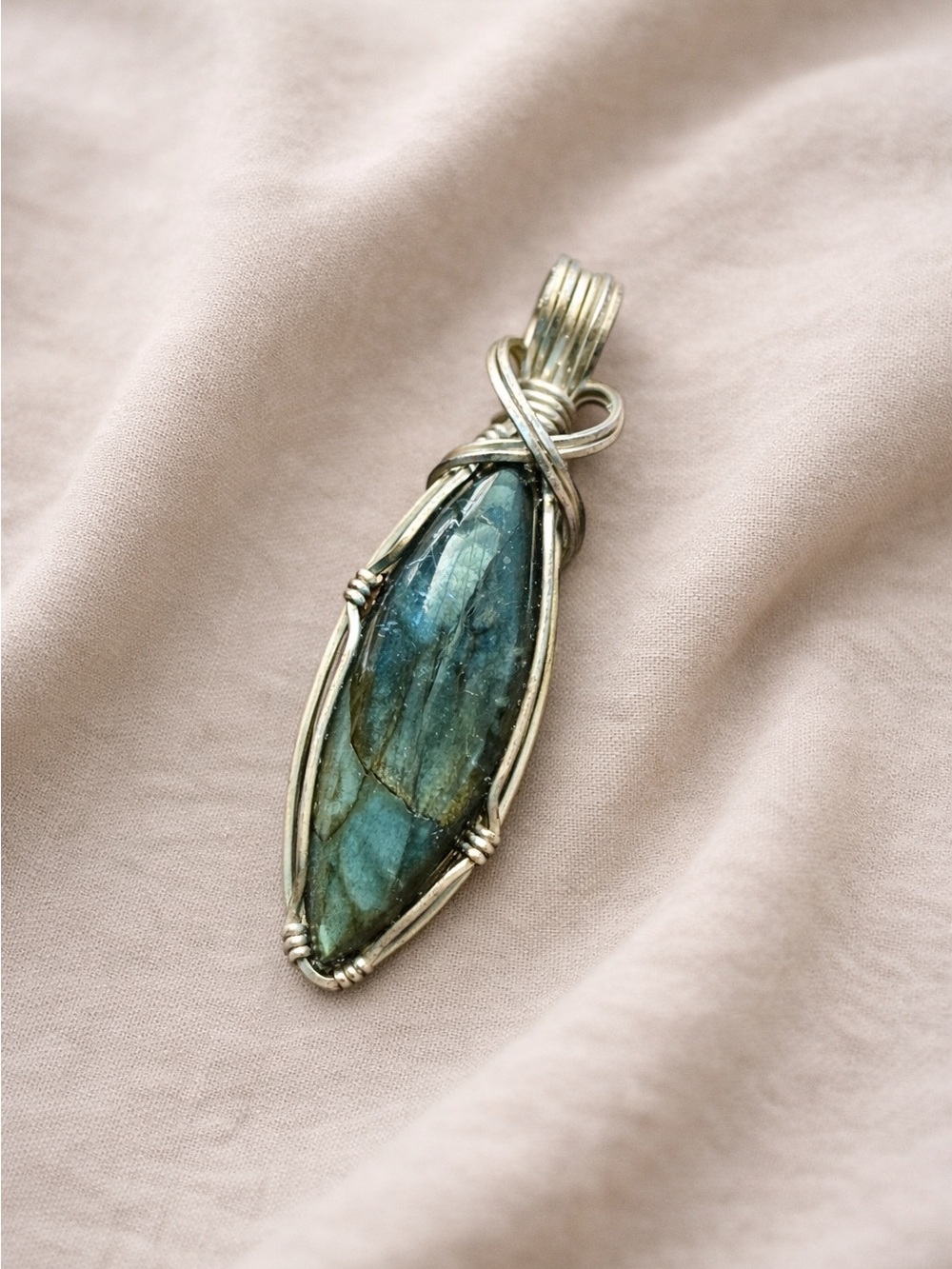 Labradorite Wire Wrapped Pendant - Picture 6 of 7